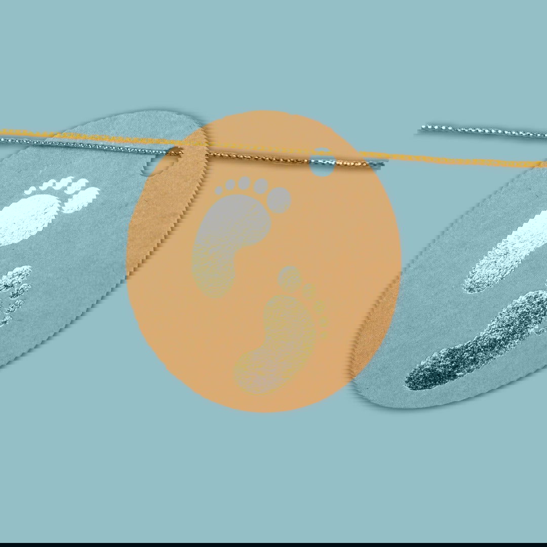 Kraftlabel Babyvoetjes Goud - Kadopapier.net