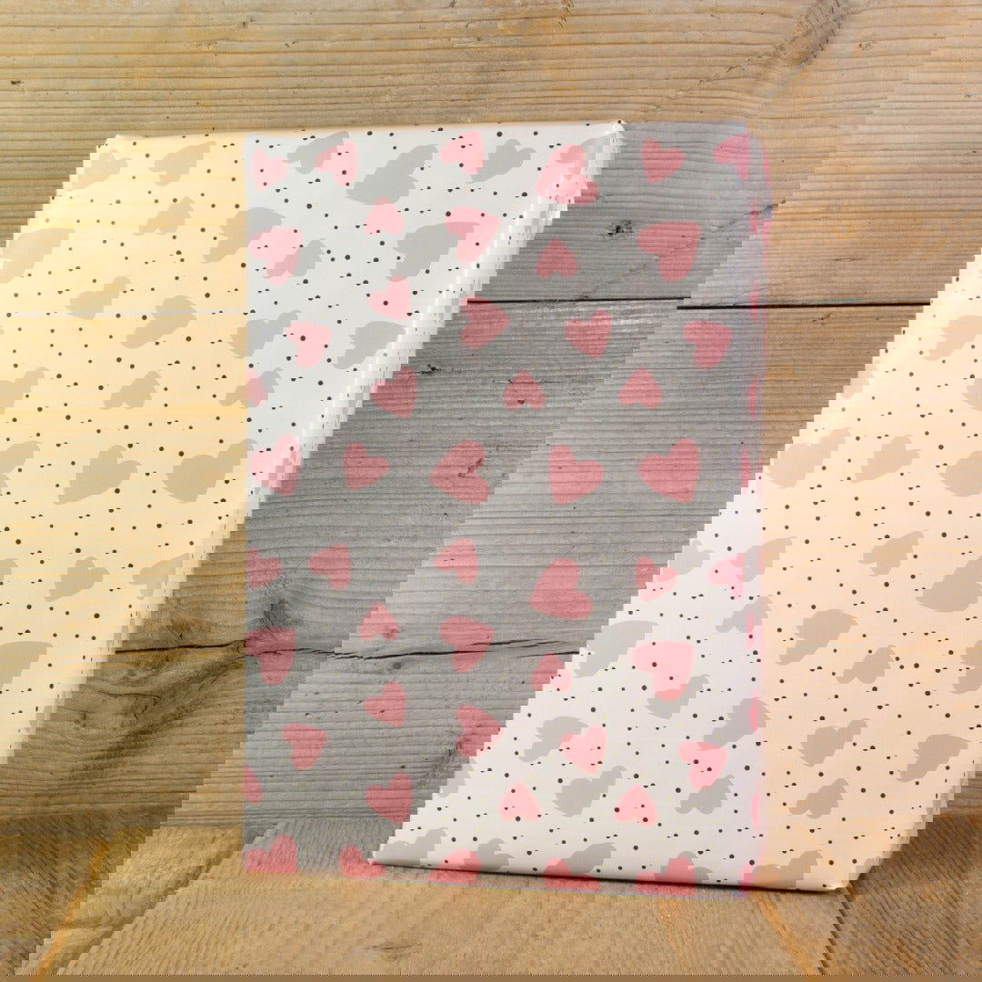 Inpakpapier Love Hearts and Dots - Kadopapier.net