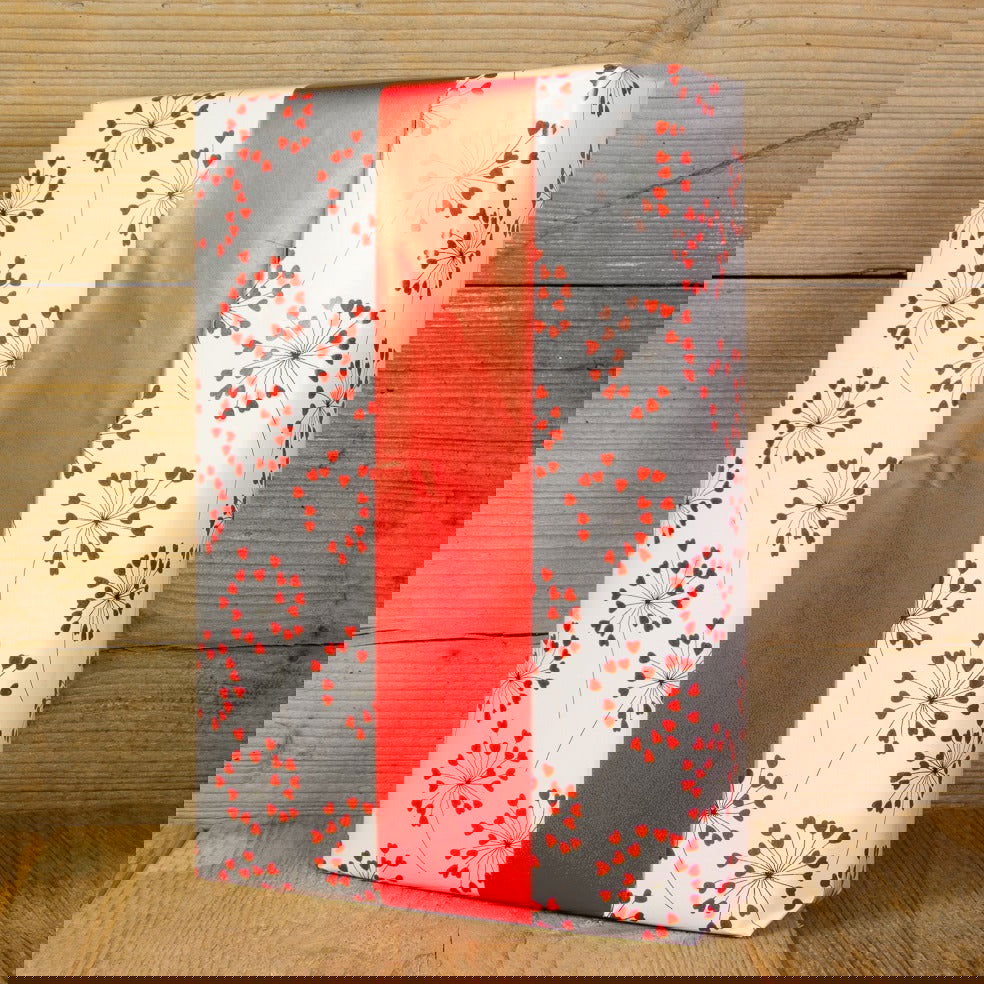 Inpakpapier met Hartjes - Kadopapier.net